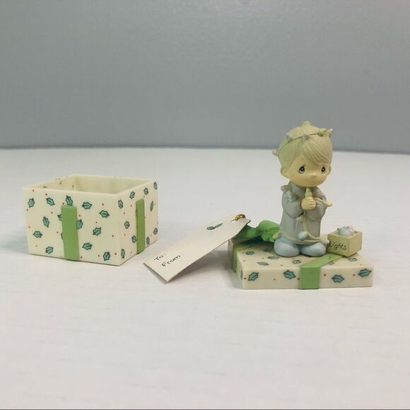 precious moments miniature green holly leaf pattern christmas box lid and tag - Picture 3 of 8